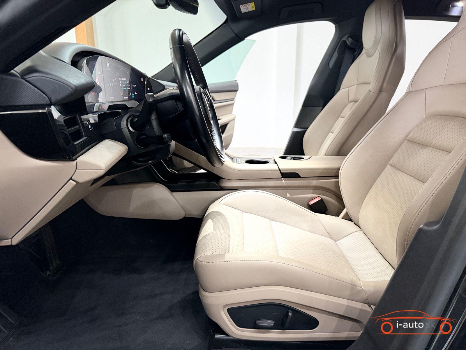 Porsche Taycan 2022 na predaj – fotografia 22