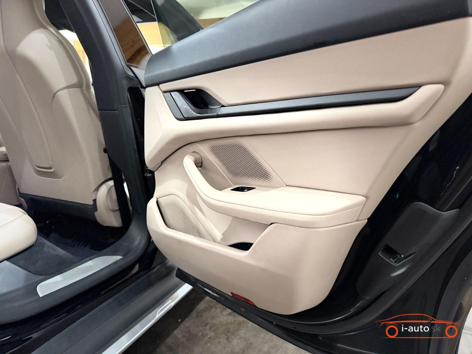 Porsche Taycan 2022 na predaj – fotografia 28