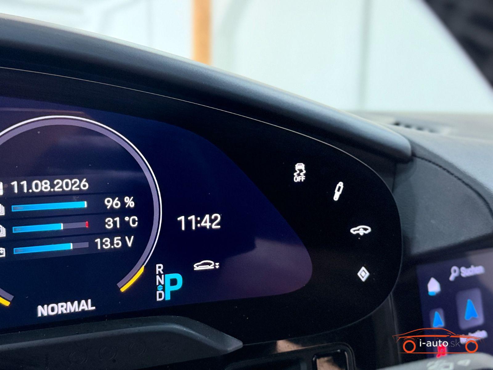 Porsche Taycan 2022 na predaj – fotografia 38
