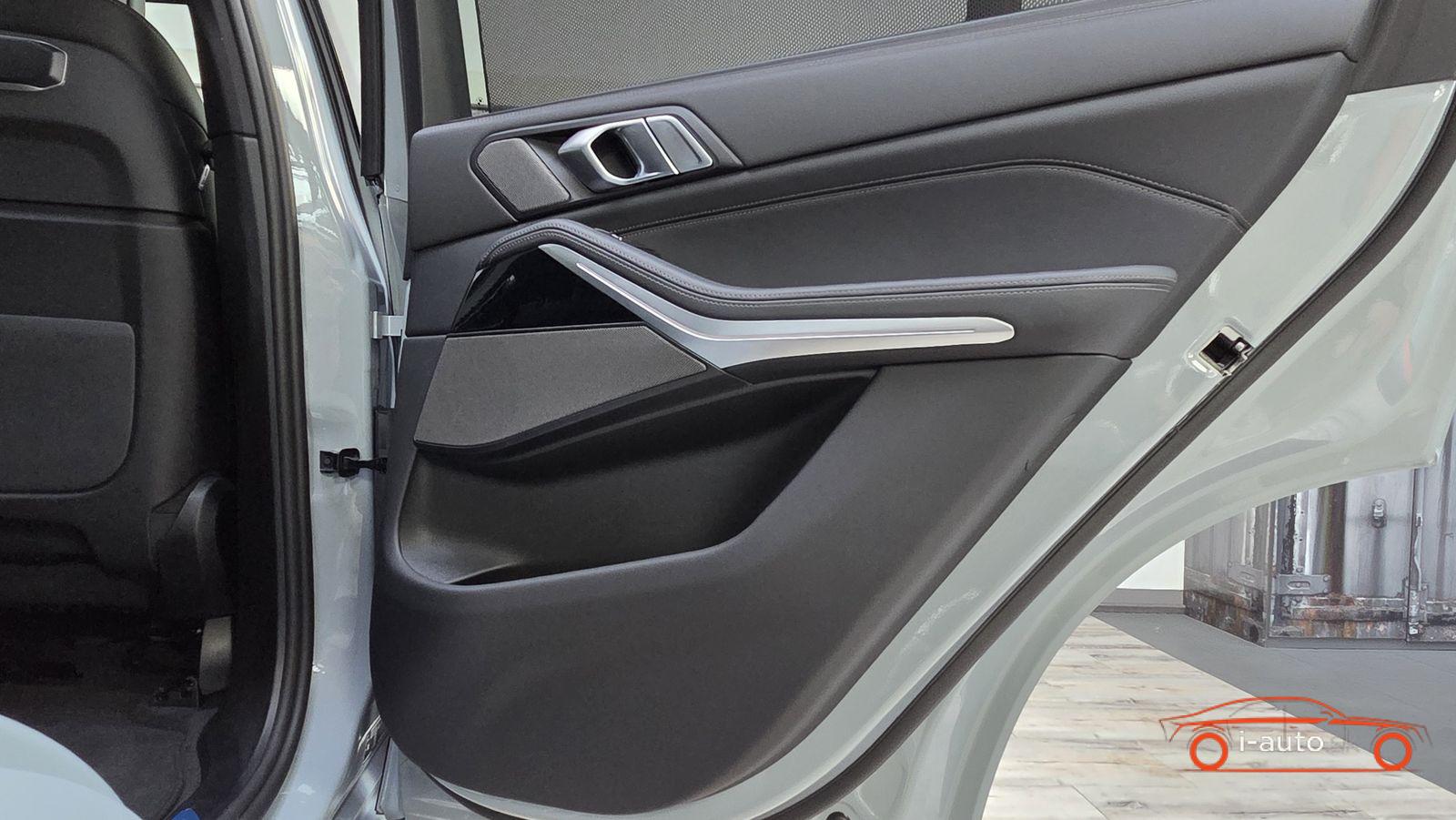BMW X5 2025 na predaj – fotografia 25