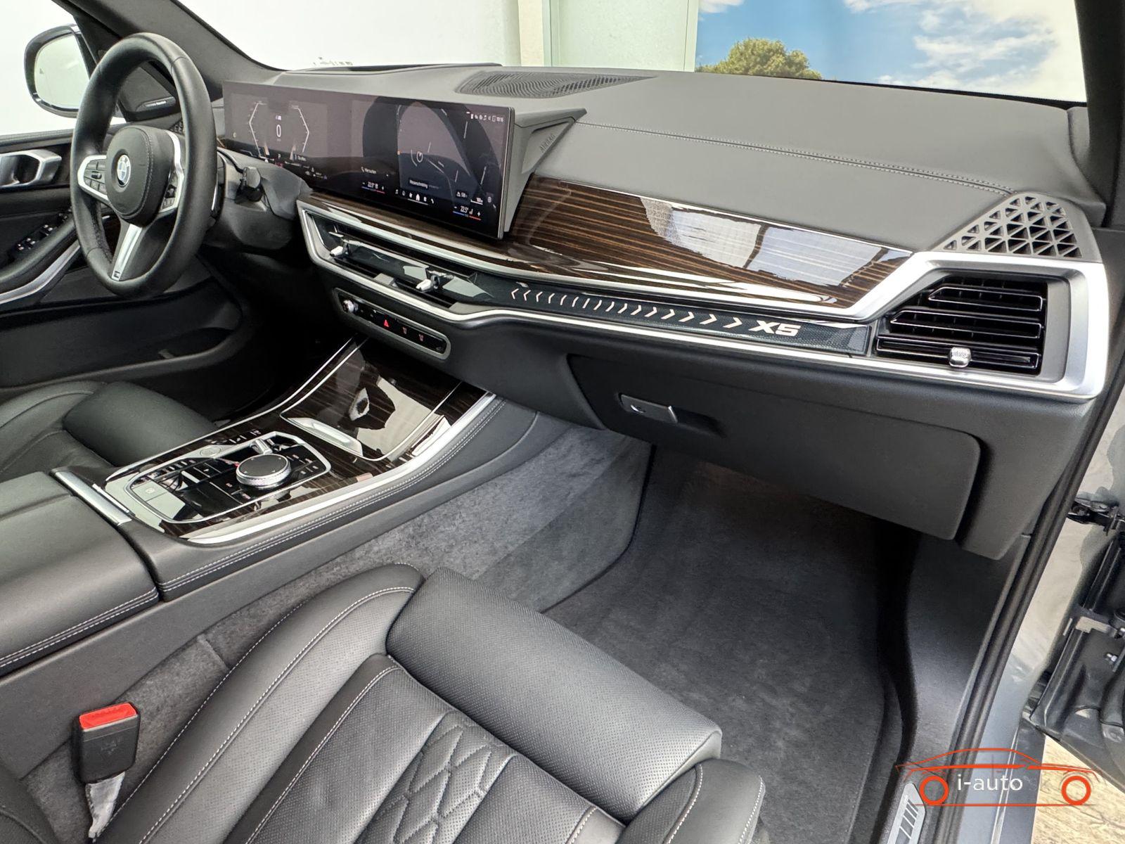 BMW X5 2025 na predaj – fotografia 33