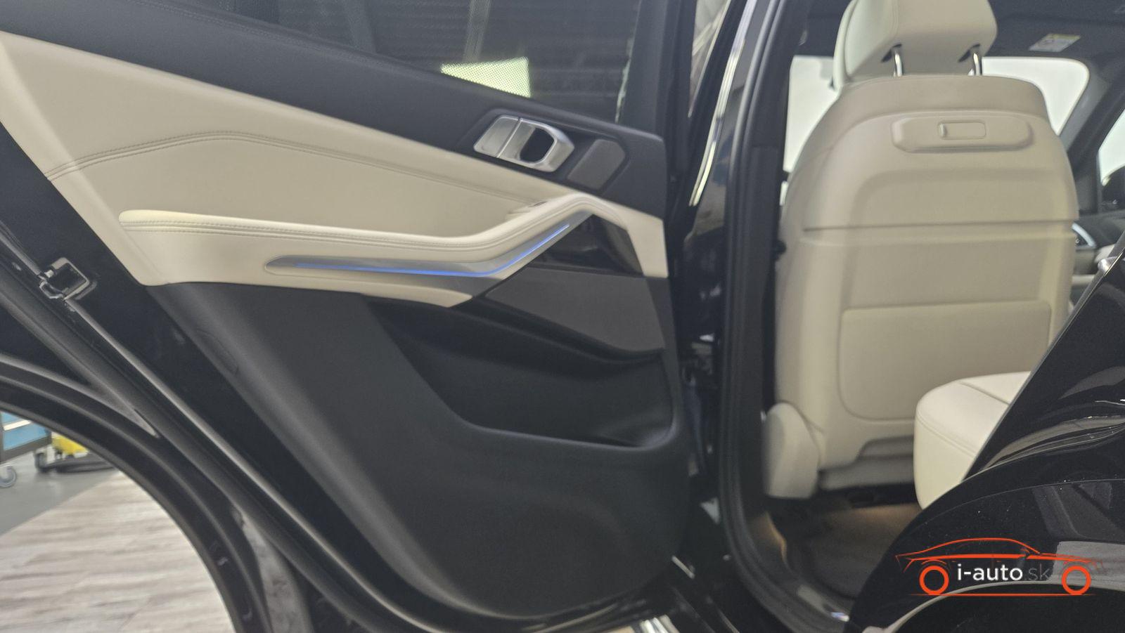 BMW X5 2025 na predaj – fotografia 20
