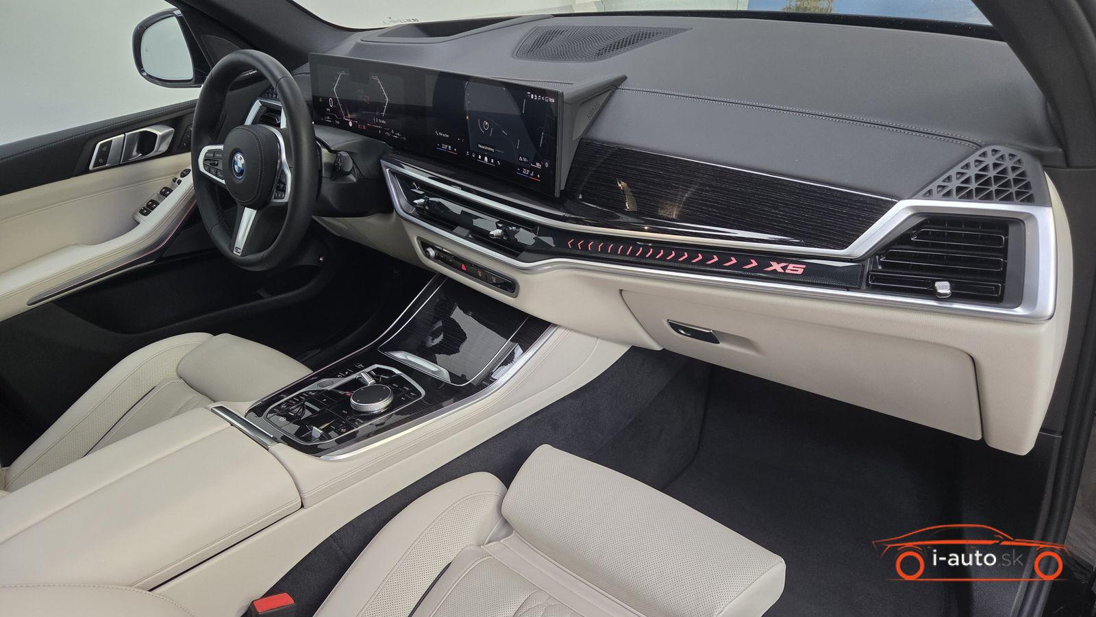 BMW X5 2025 na predaj – fotografia 32