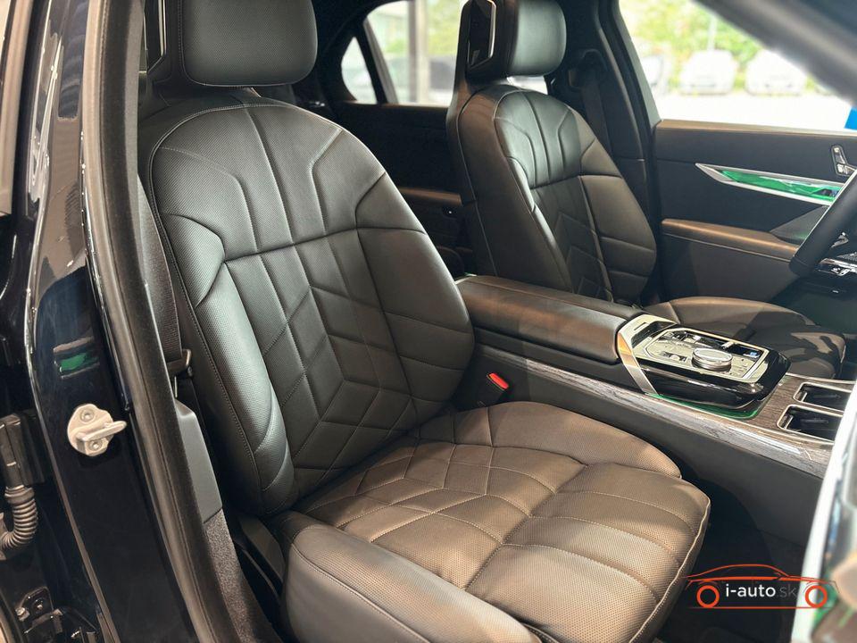 BMW i7 2025 na predaj – fotografia 26