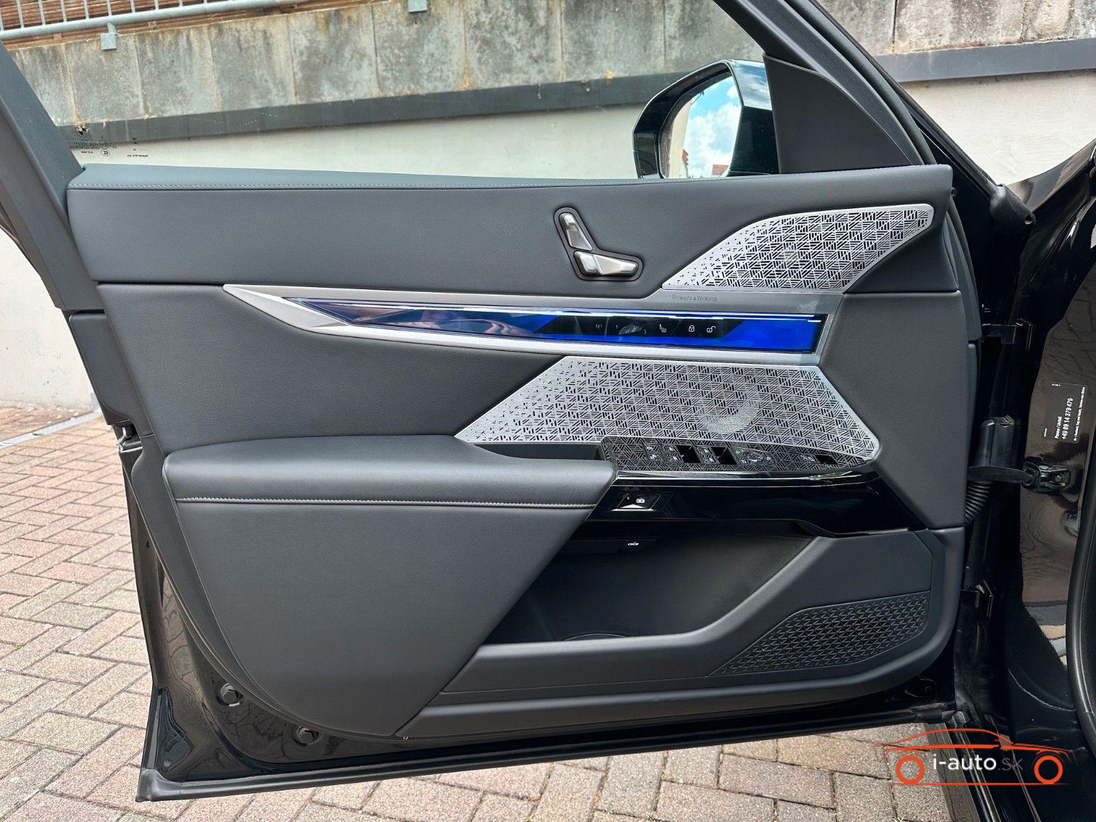 BMW i7 2023 na predaj – fotografia 25