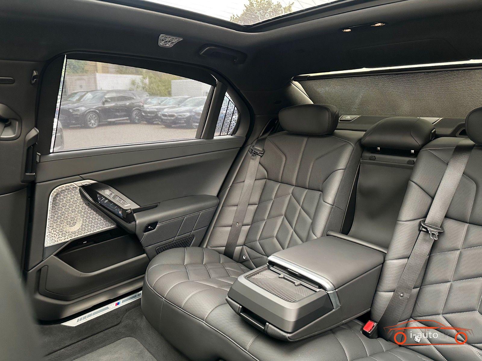 BMW i7 2023 na predaj – fotografia 33