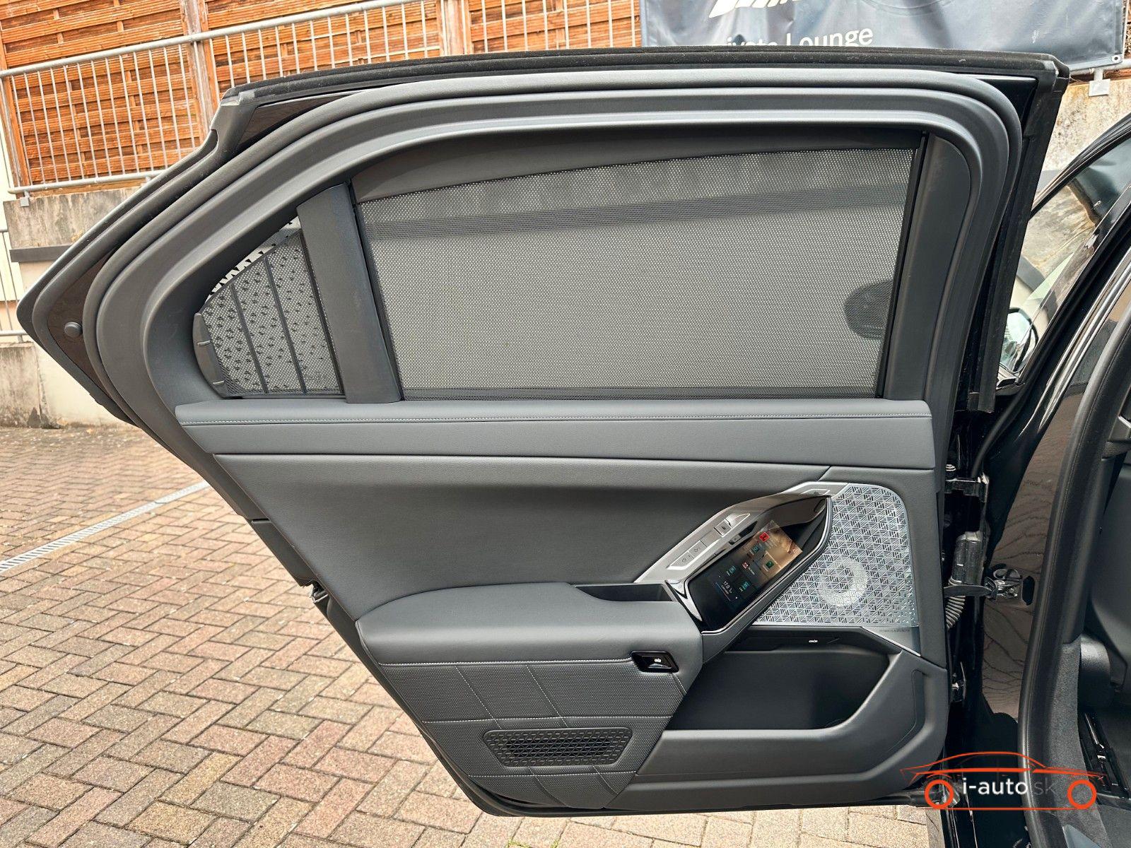 BMW i7 2023 na predaj – fotografia 39