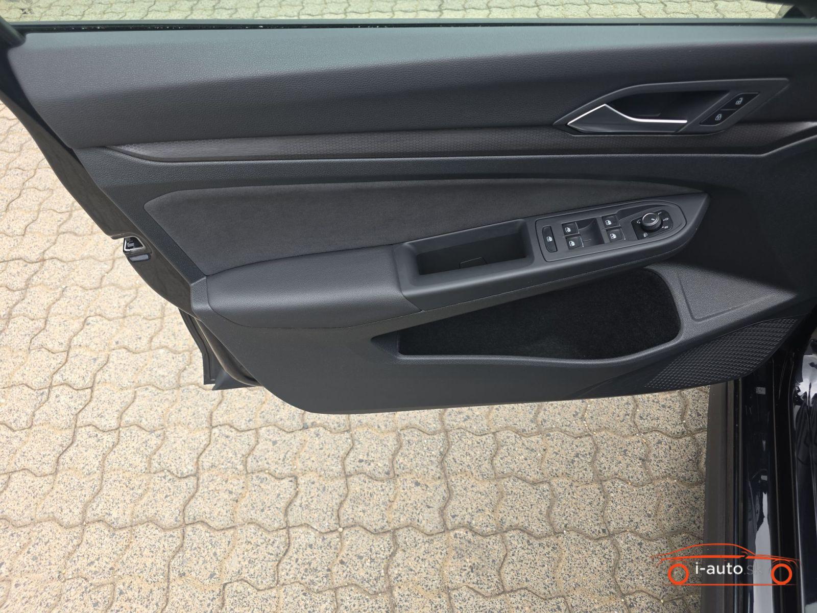 Volkswagen Golf 2023 na predaj – fotografia 6