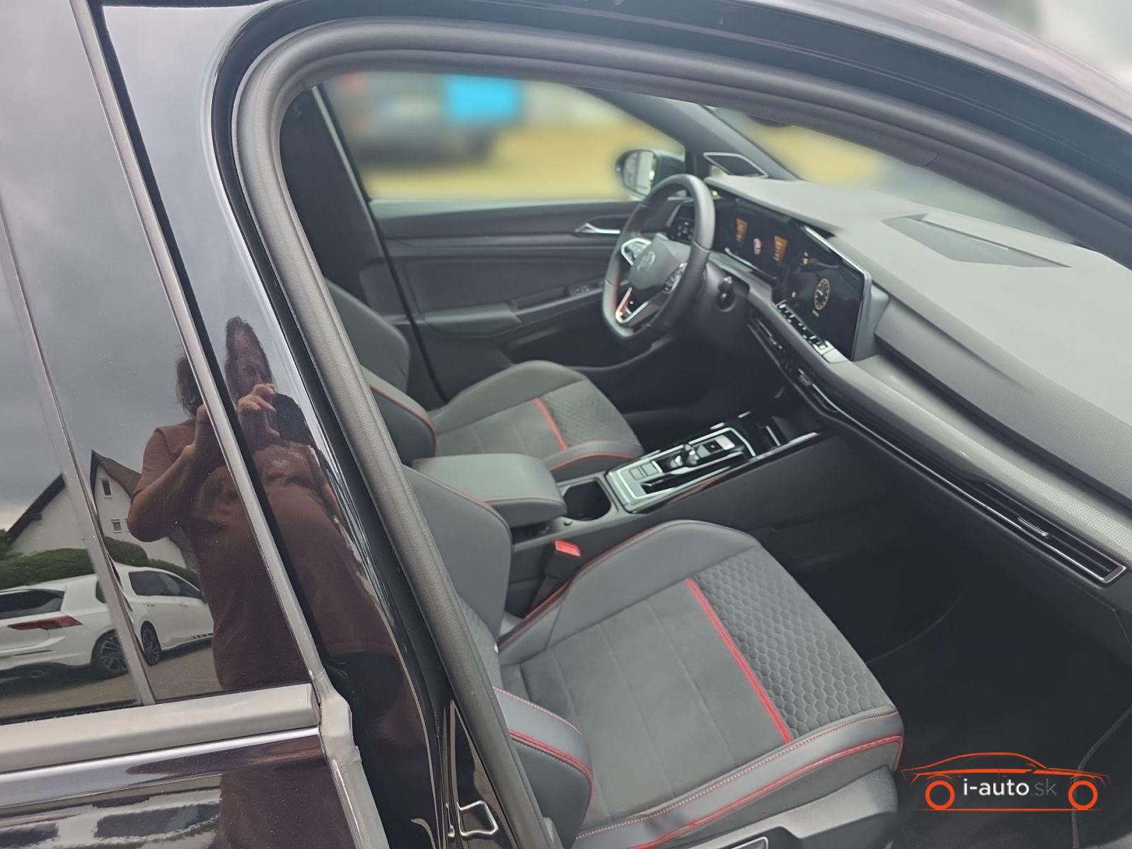 Volkswagen Golf 2023 na predaj – fotografia 11