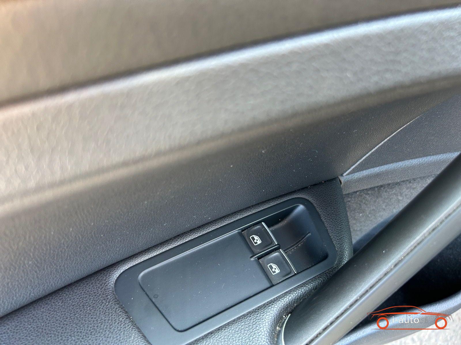 Volkswagen Golf 2018 na predaj – fotografia 11