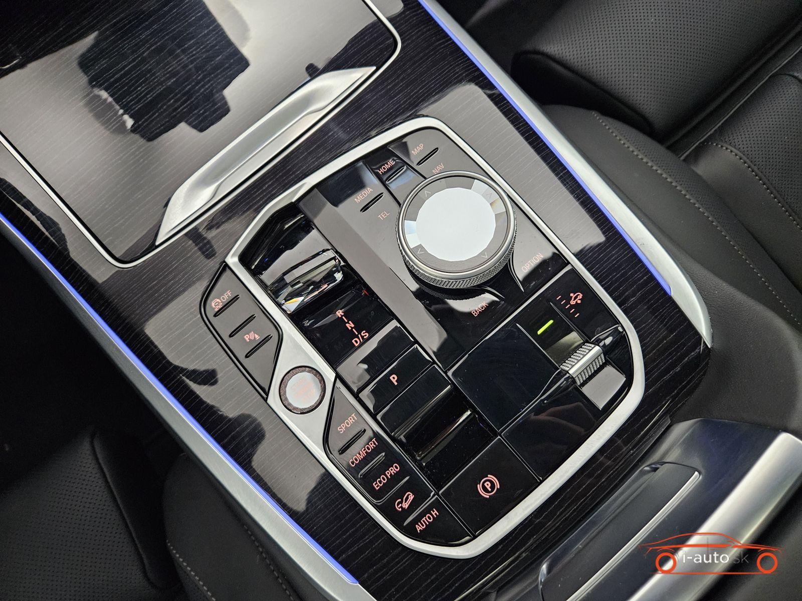 BMW X7 2025 na predaj – fotografia 16