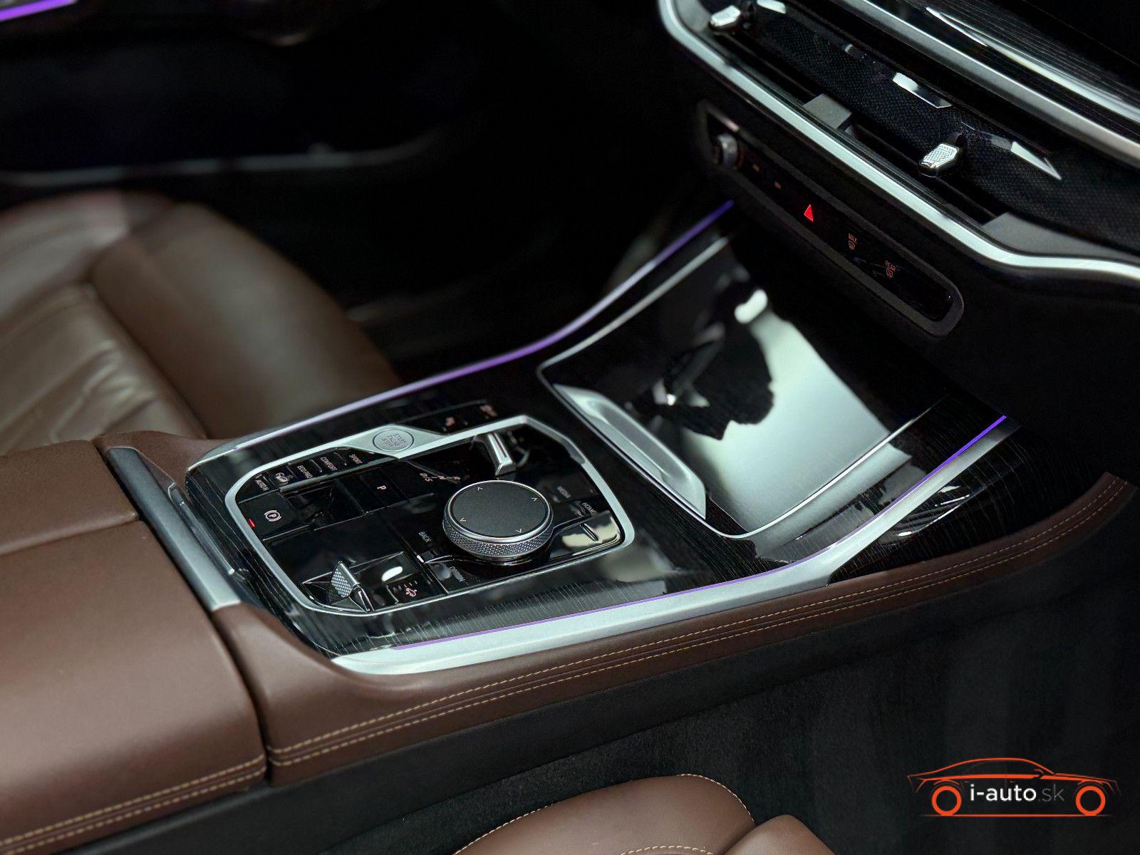 BMW X7 2023 na predaj – fotografia 31