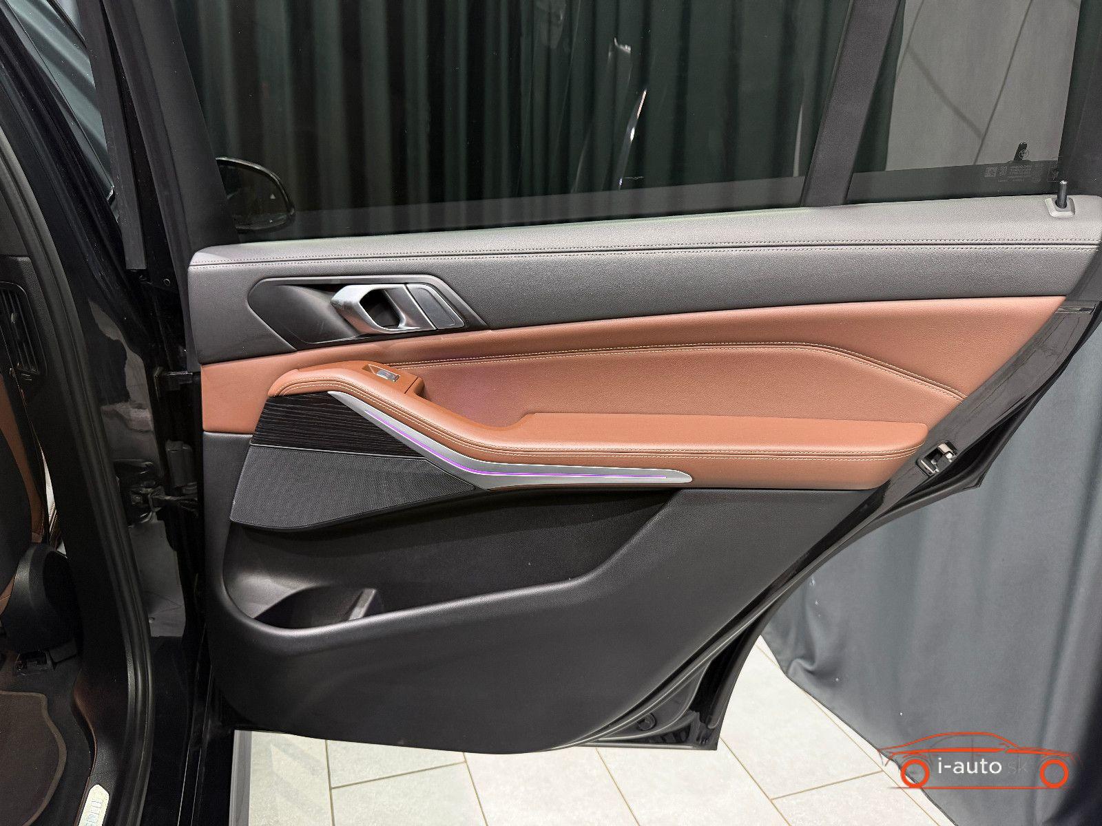 BMW X7 2023 na predaj – fotografia 40