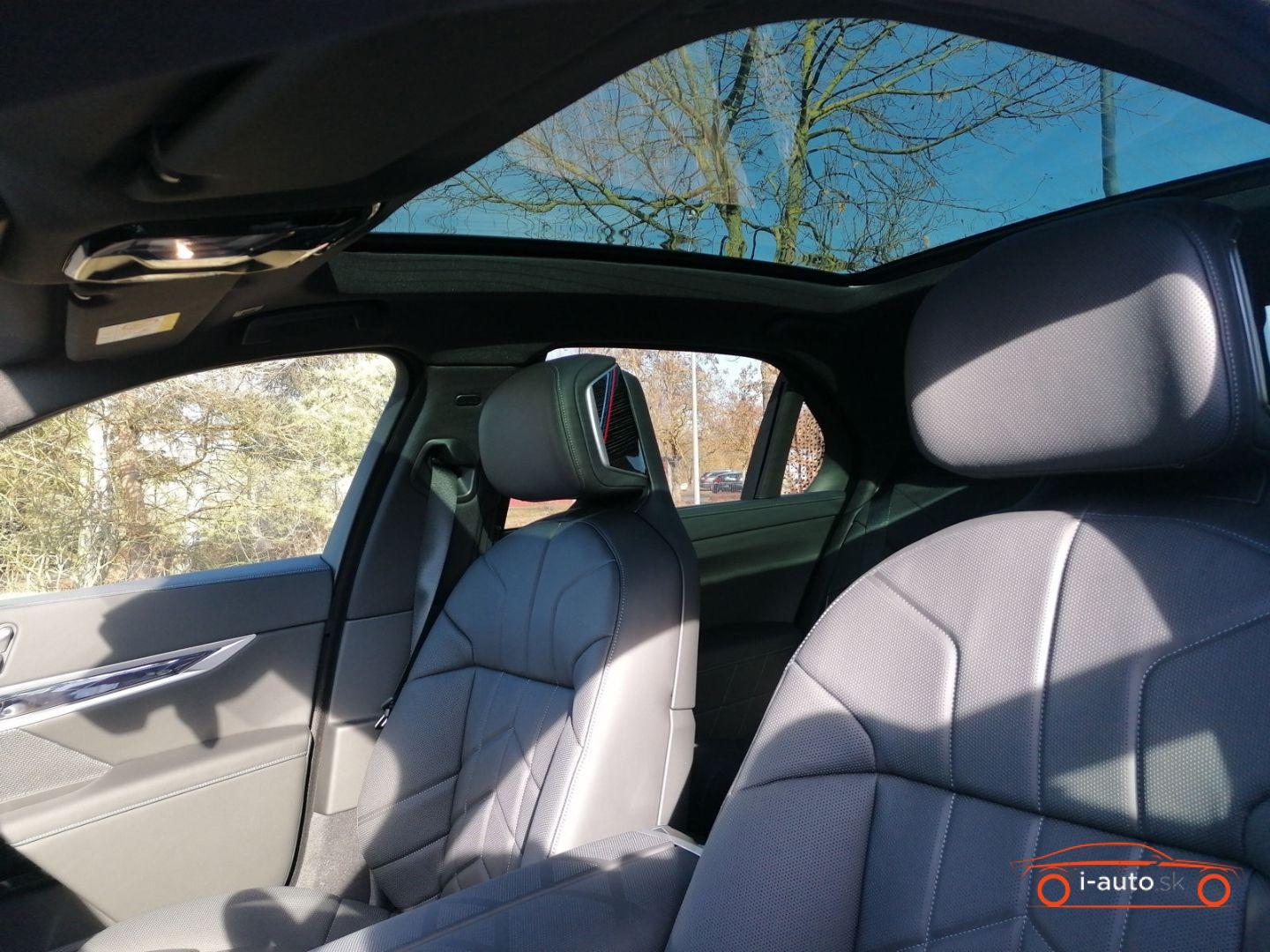 BMW Rad 7 2026 na predaj – fotografia 20
