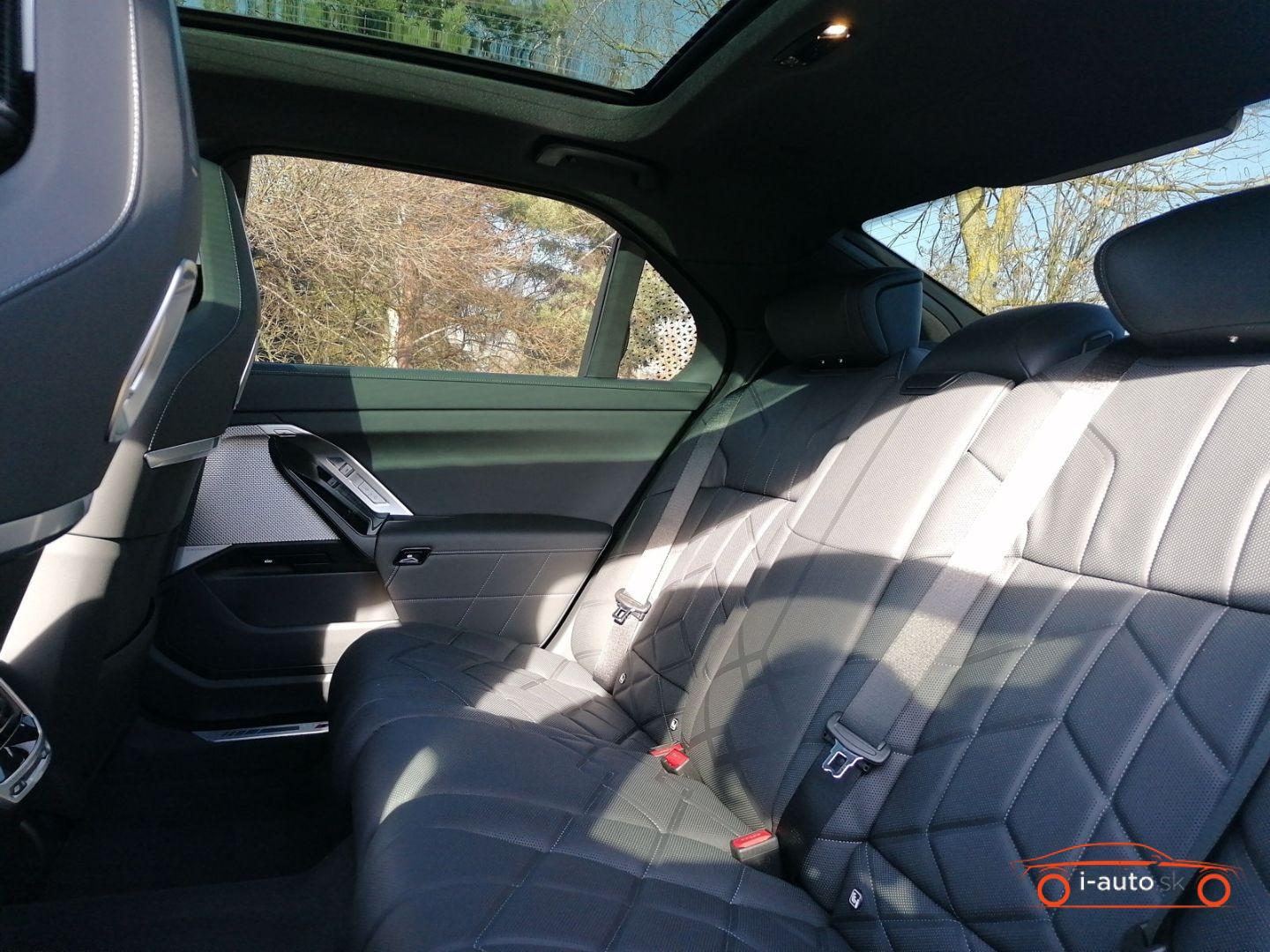 BMW Rad 7 2026 na predaj – fotografia 21