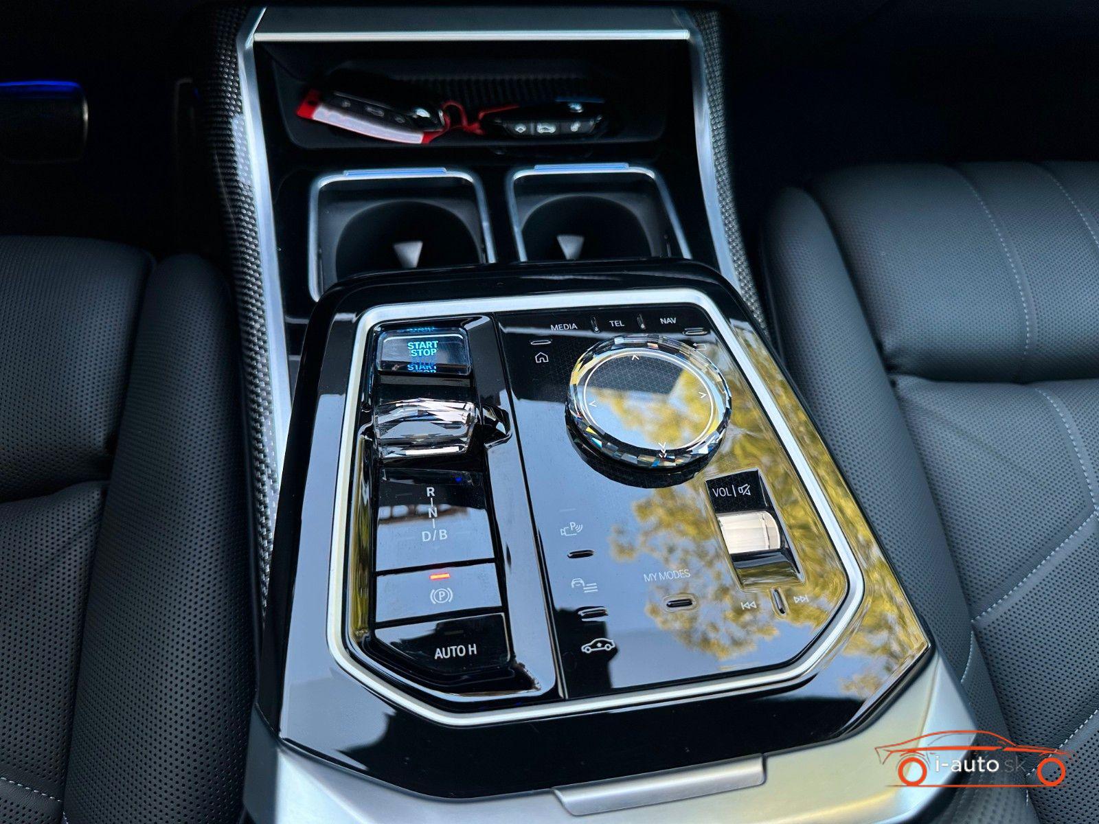 BMW i7 2023 na predaj – fotografia 27