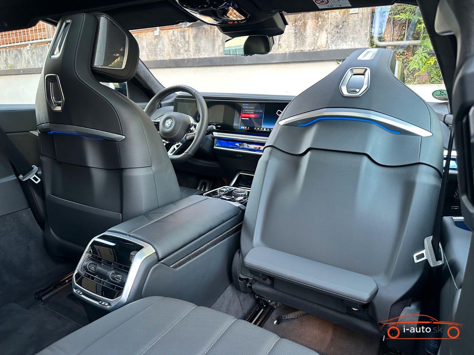 BMW i7 2023 na predaj – fotografia 35