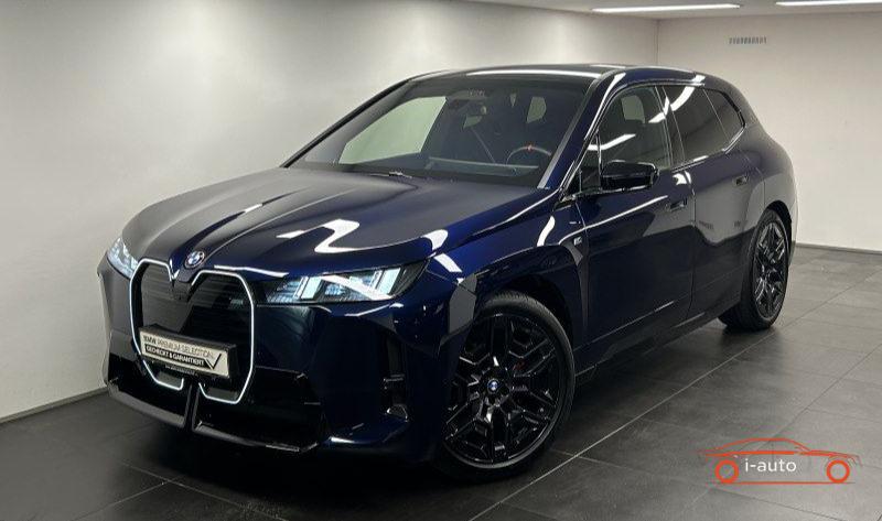BMW iX