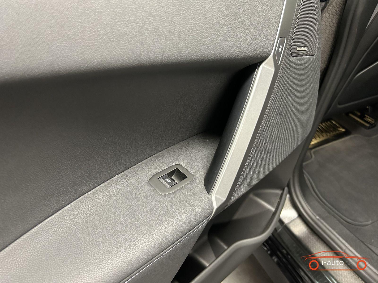BMW iX 2025 na predaj – fotografia 16