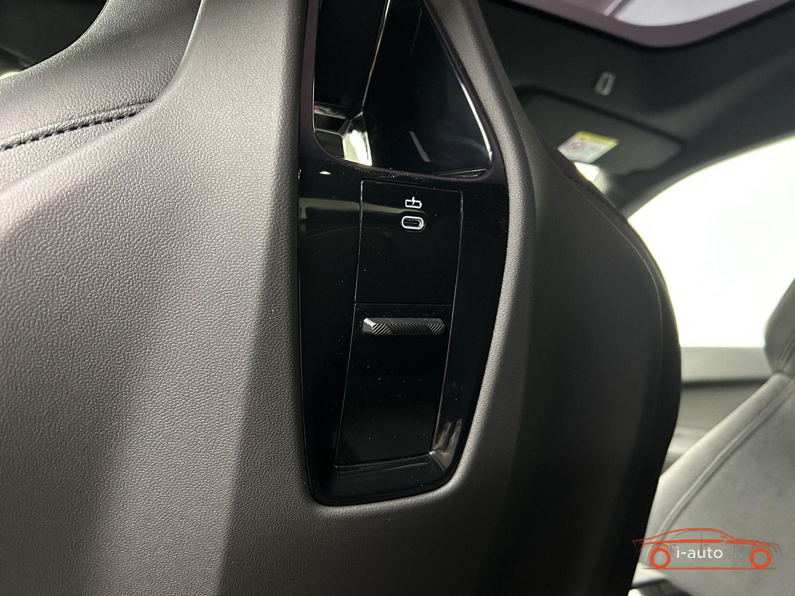 BMW iX 2025 na predaj – fotografia 18