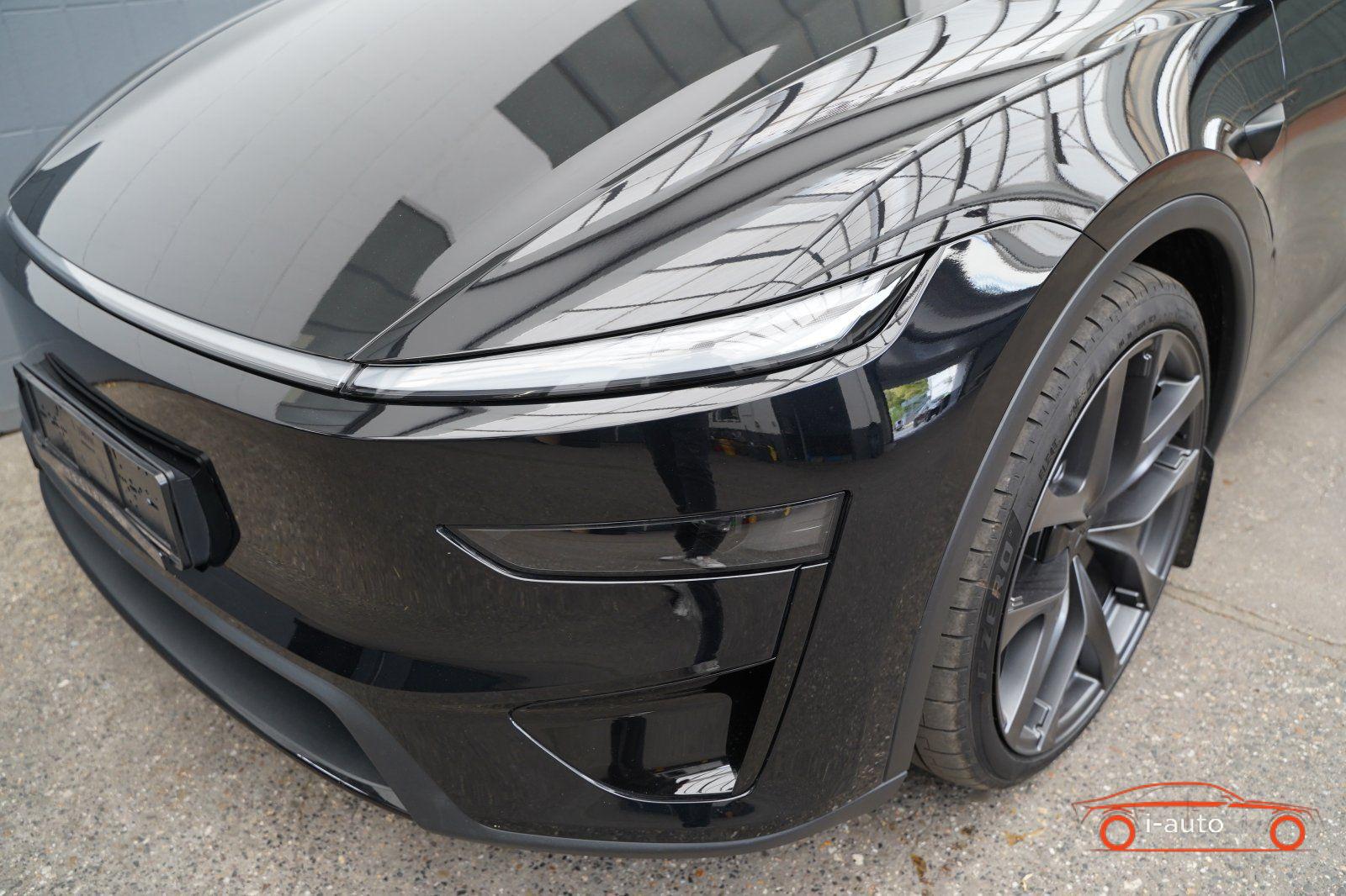 Tesla Model Y 2025 na predaj – fotografia 21