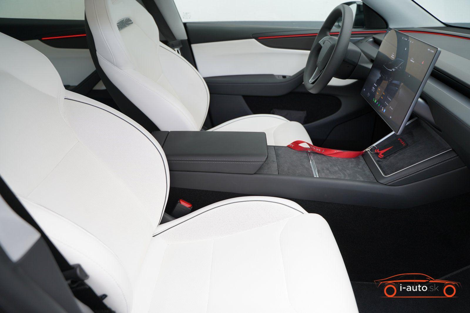 Tesla Model Y 2025 na predaj – fotografia 23