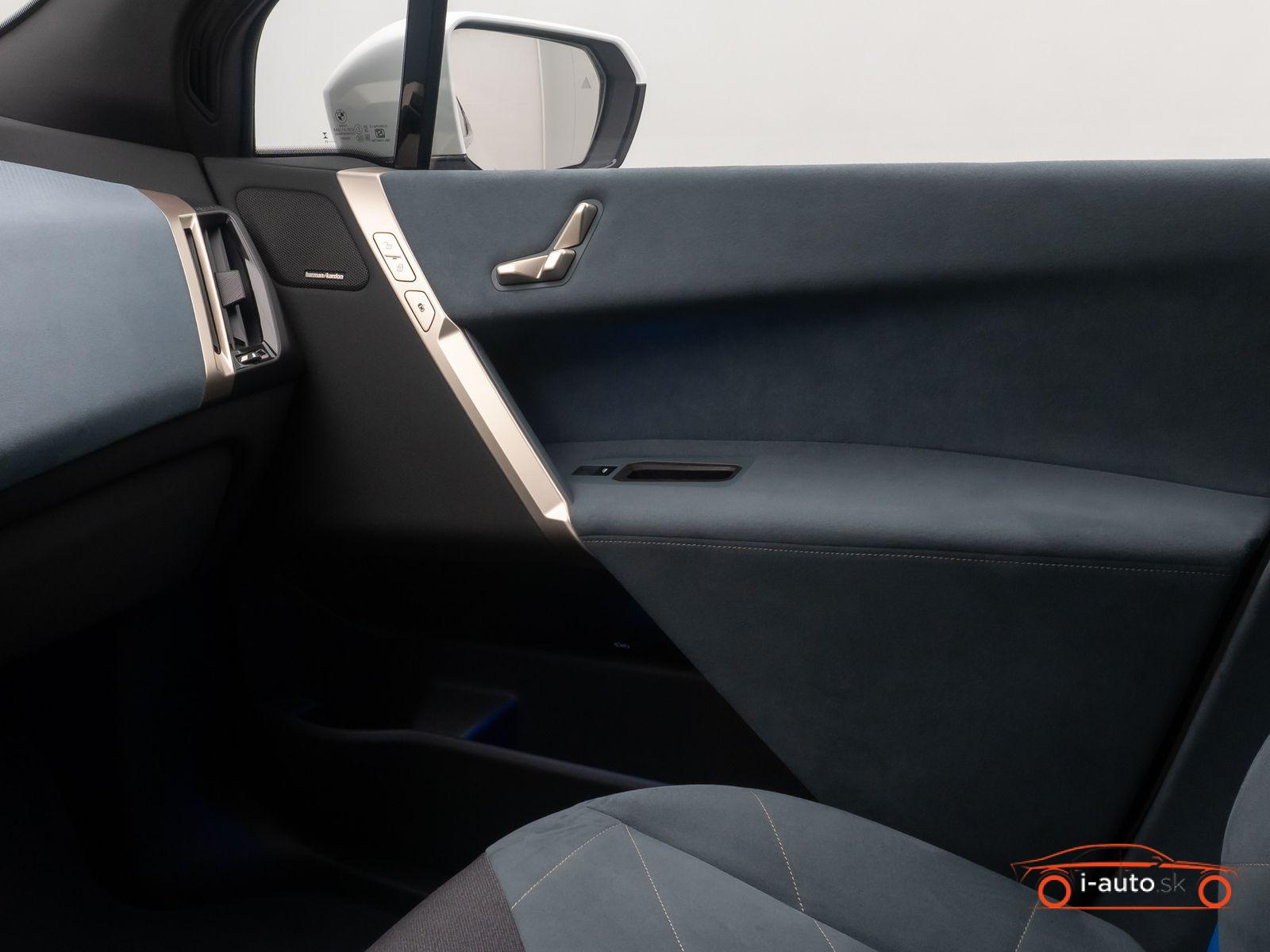 BMW iX 2023 na predaj – fotografia 32