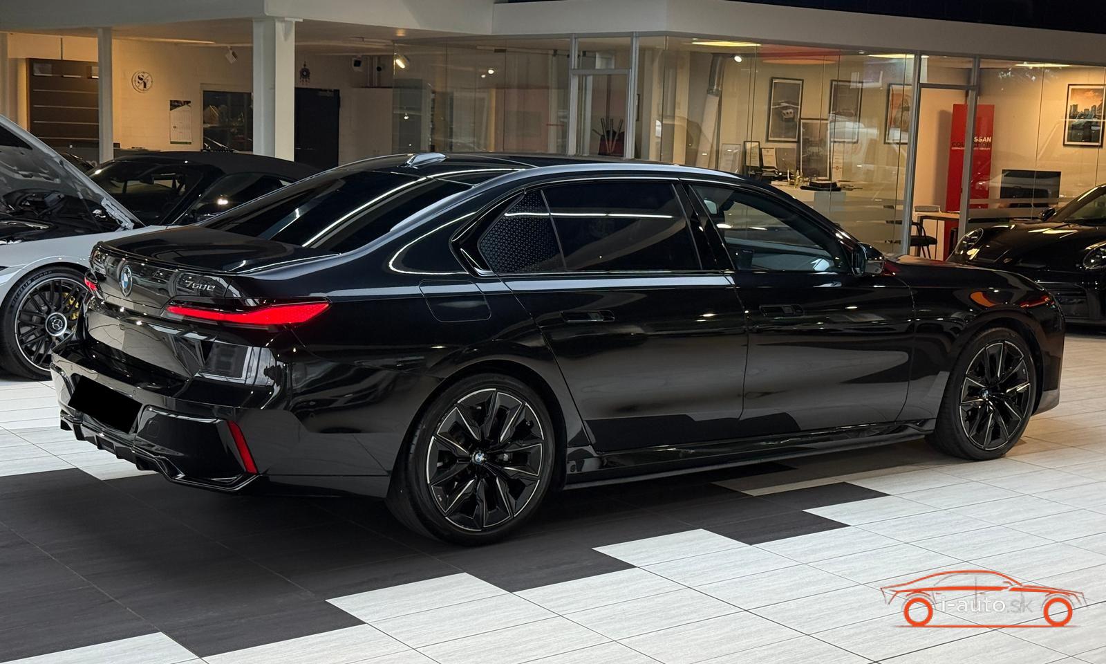 BMW Rad 7 2023 na predaj – fotografia 5