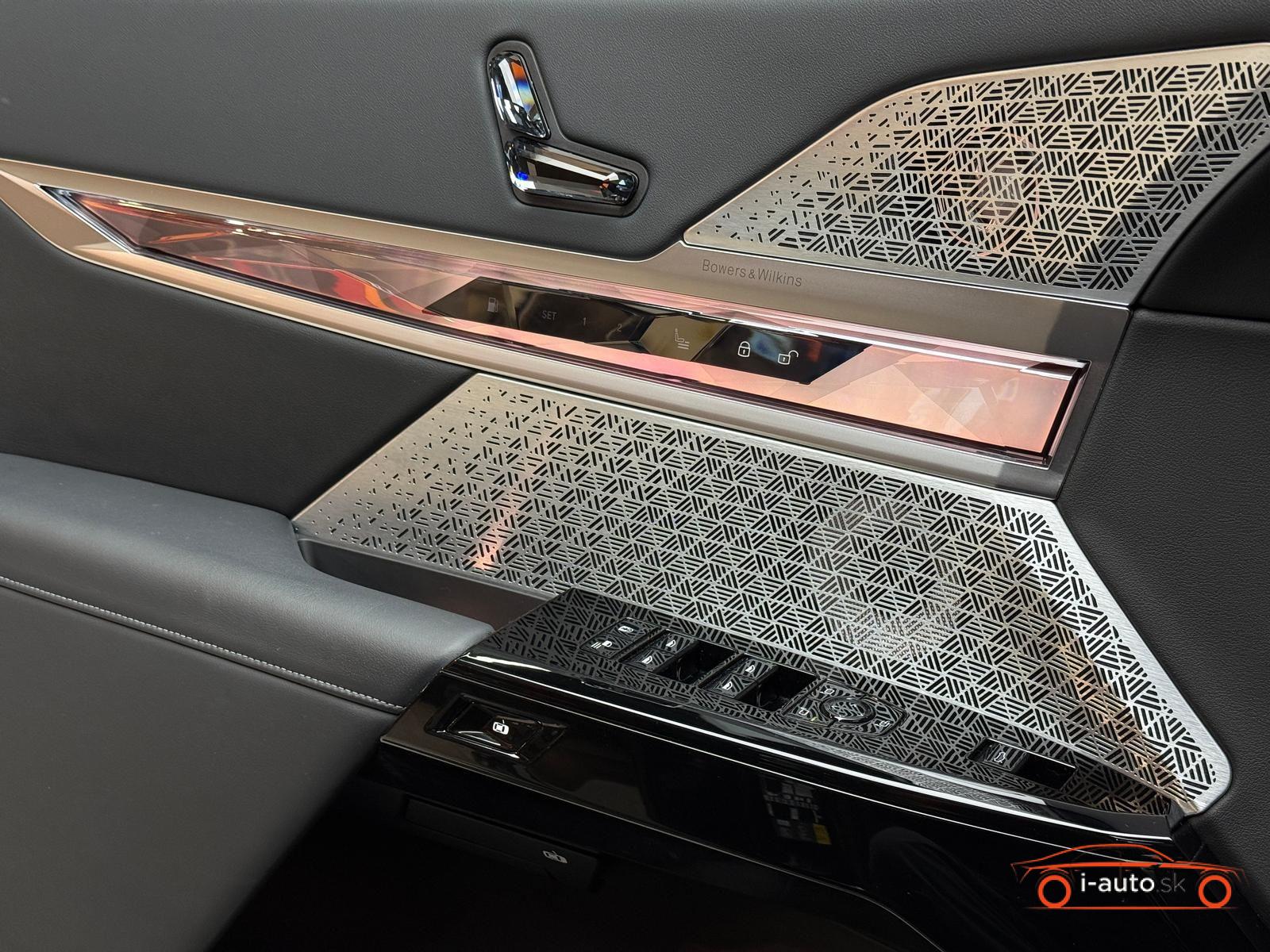 BMW Rad 7 2023 na predaj – fotografia 9