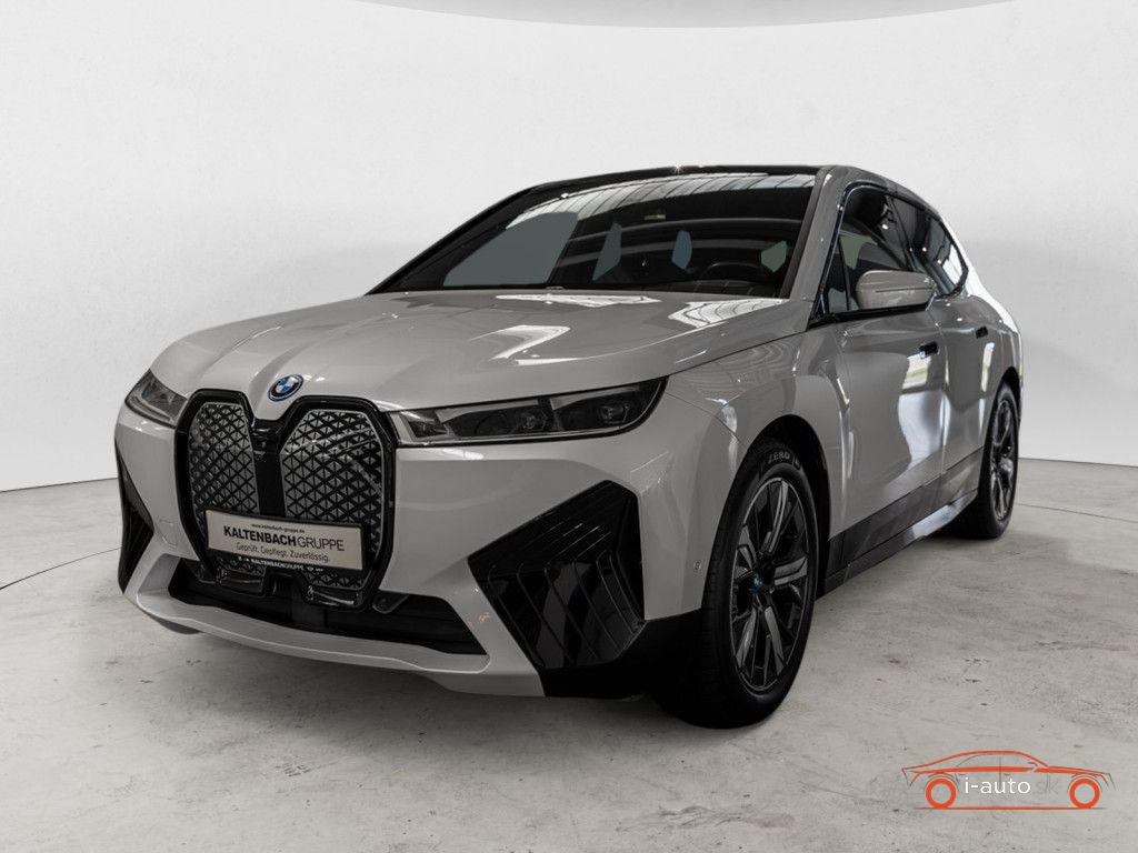 BMW iX