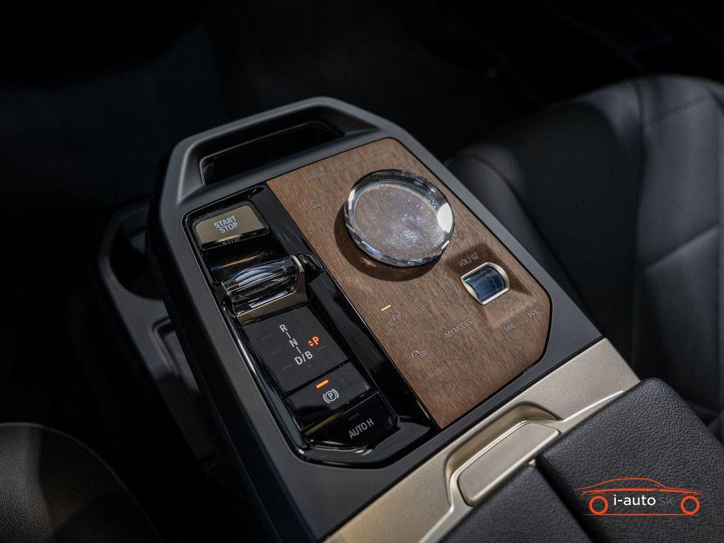 BMW iX 2022 na predaj – fotografia 20