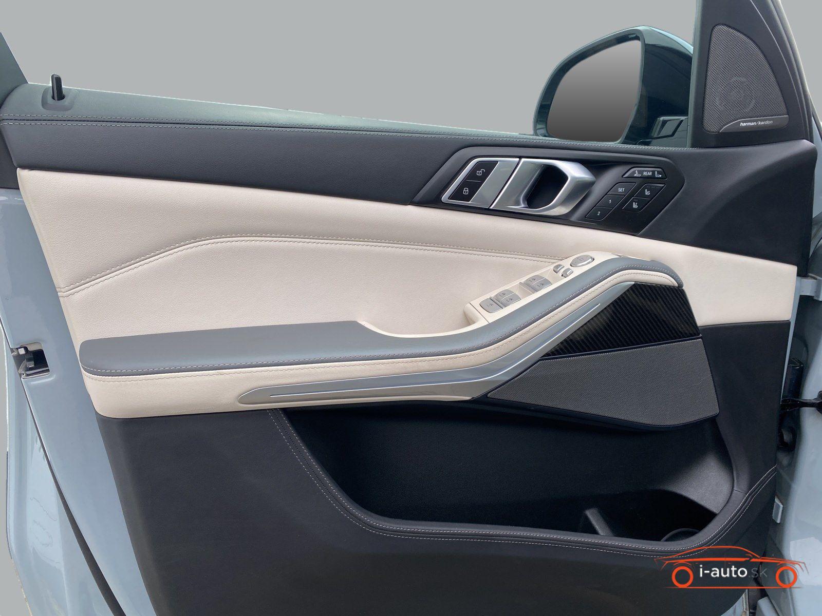 BMW X7 2023 na predaj – fotografia 17