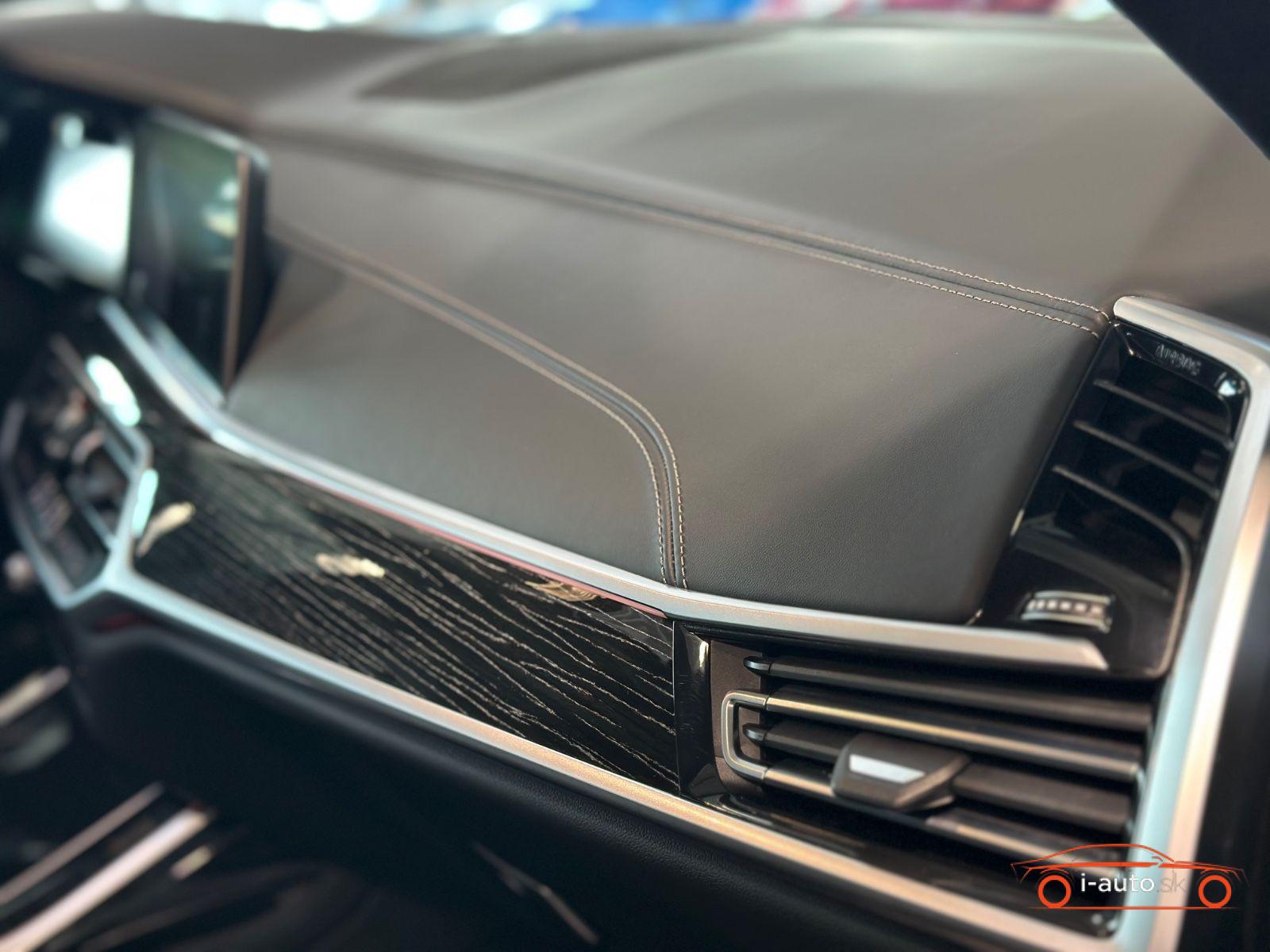 BMW X7 2022 na predaj – fotografia 39