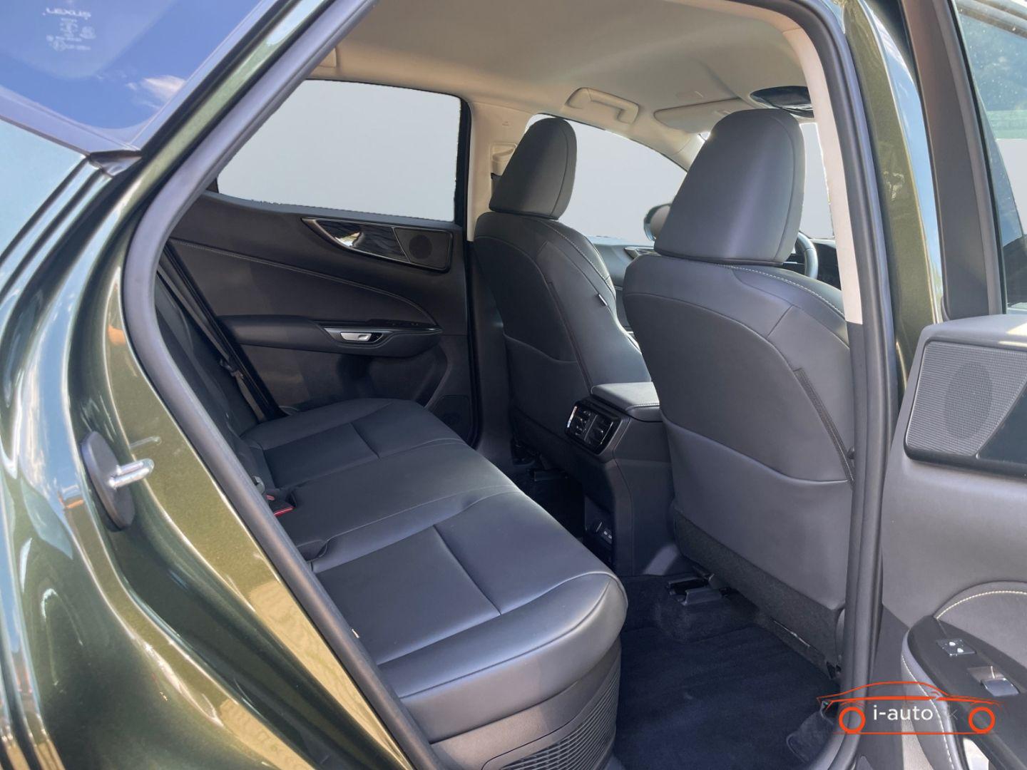 Lexus NX 2025 na predaj – fotografia 15