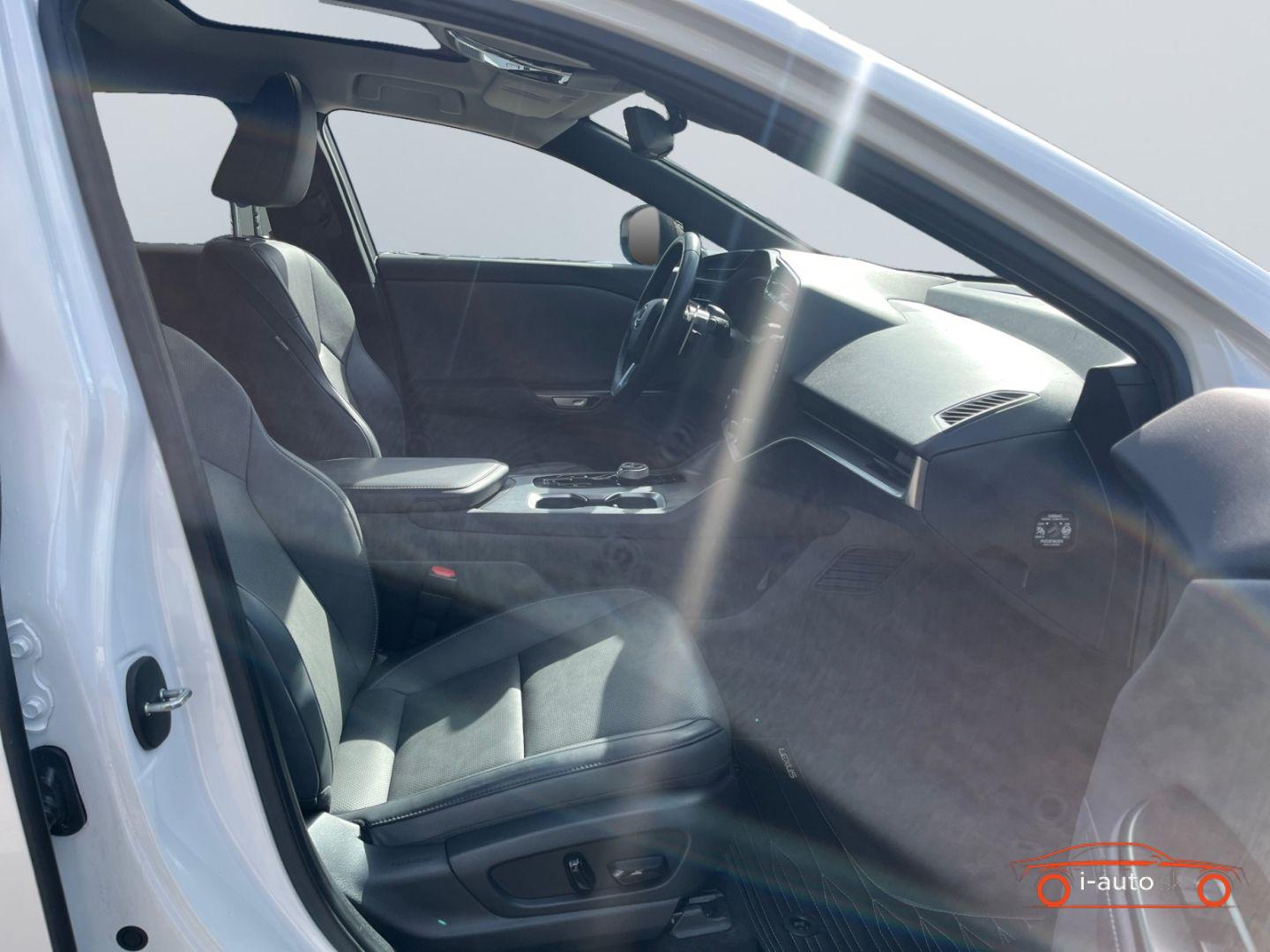 Lexus RZ 2023 na predaj – fotografia 17