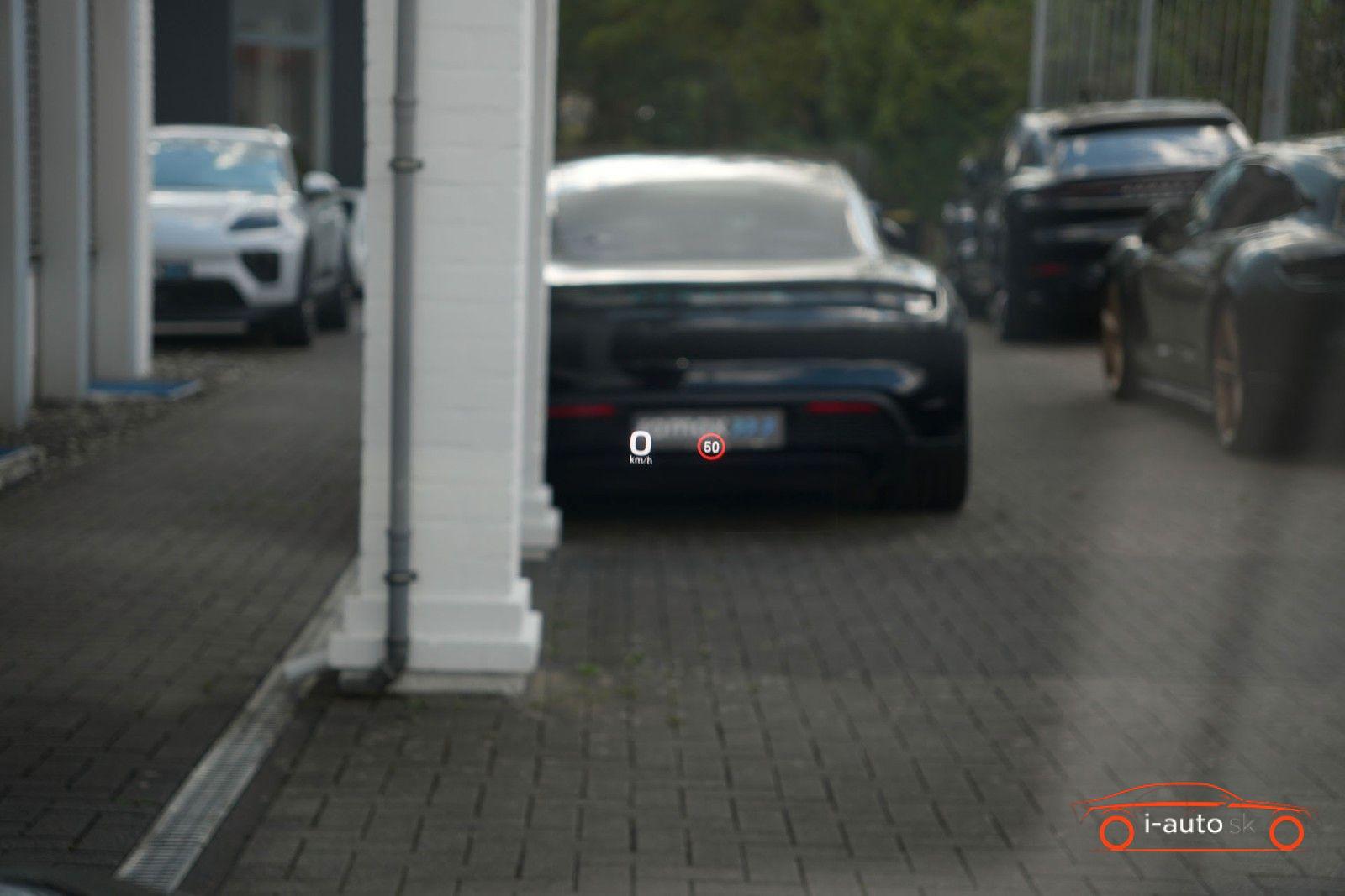 Porsche Taycan 2023 na predaj – fotografia 26