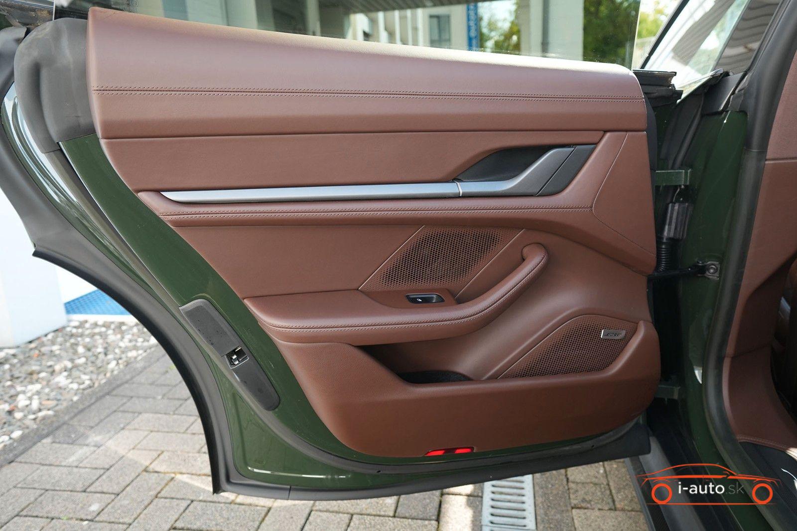 Porsche Taycan 2023 na predaj – fotografia 38