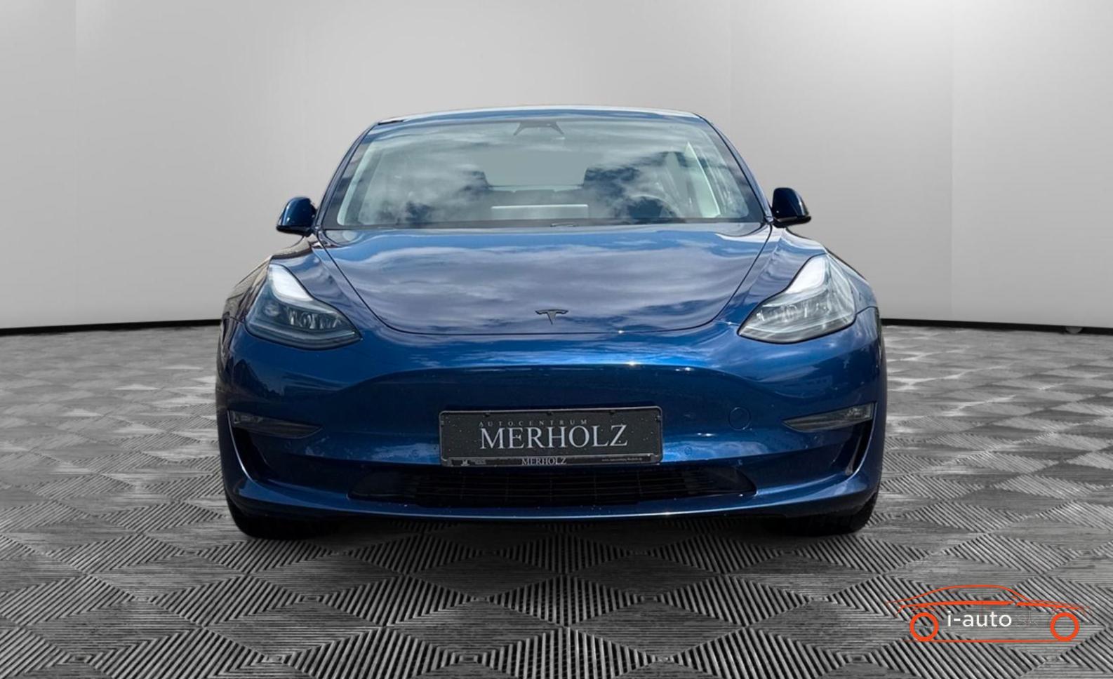 Tesla Model 3 2023 na predaj – fotografia 2