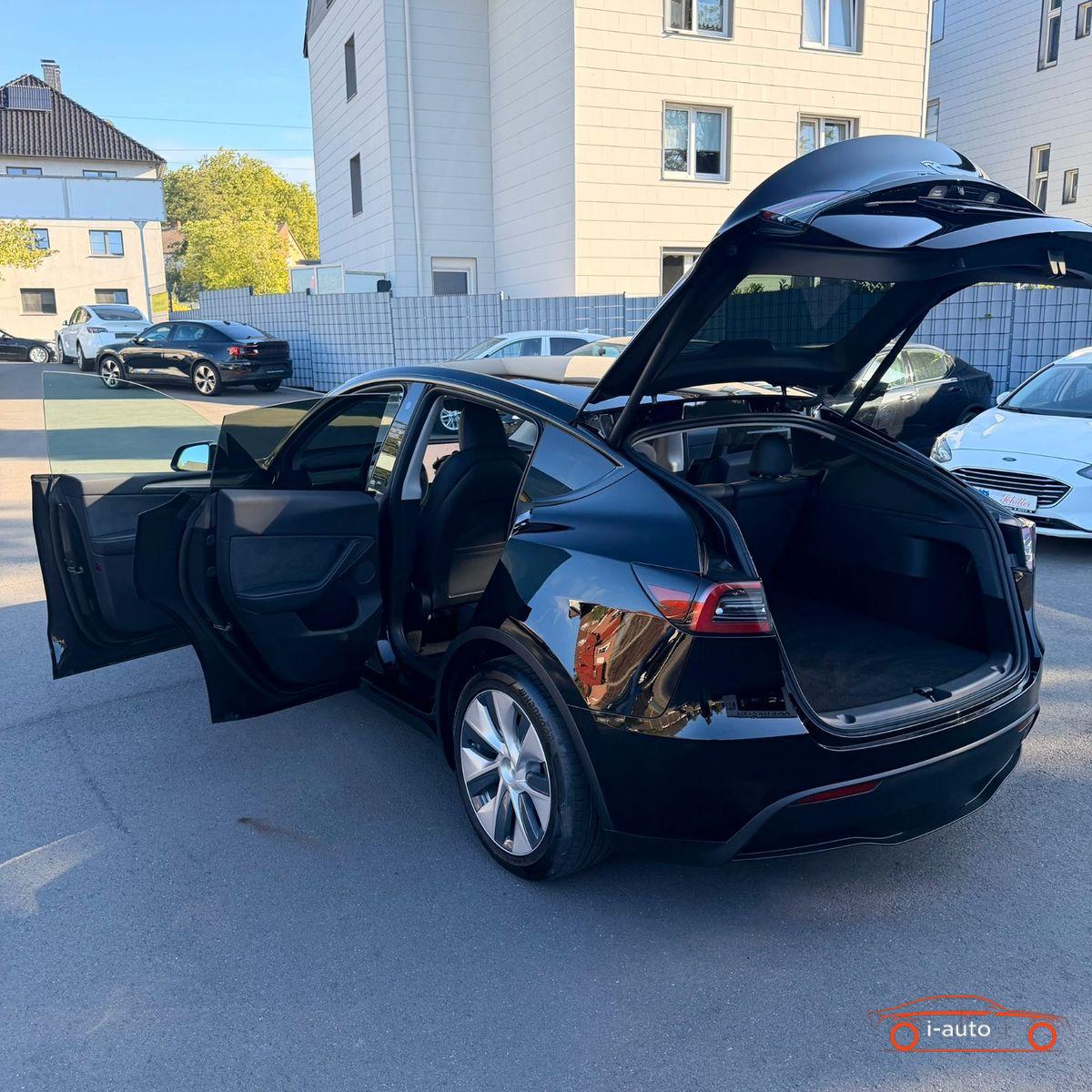 Tesla Model Y 2023 na predaj – fotografia 10