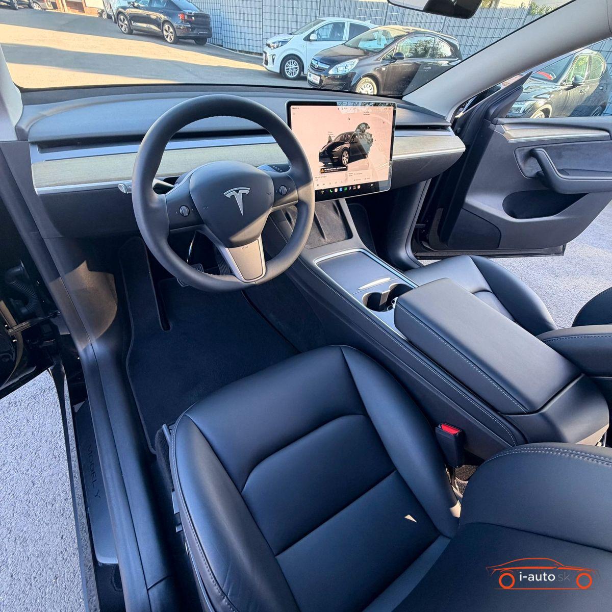 Tesla Model Y 2023 na predaj – fotografia 11