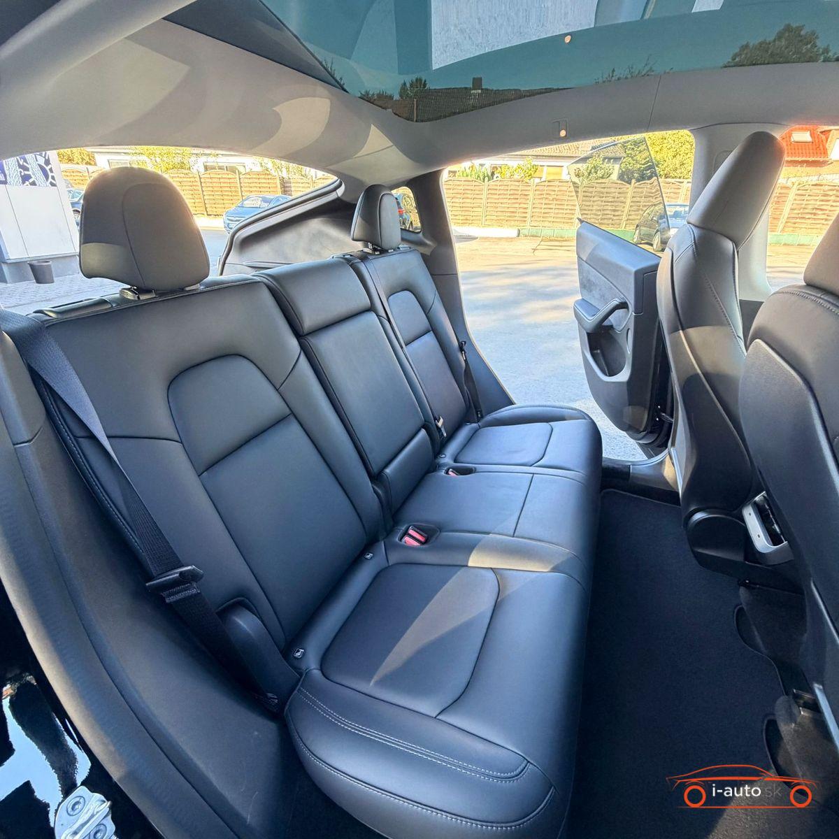 Tesla Model Y 2023 na predaj – fotografia 15