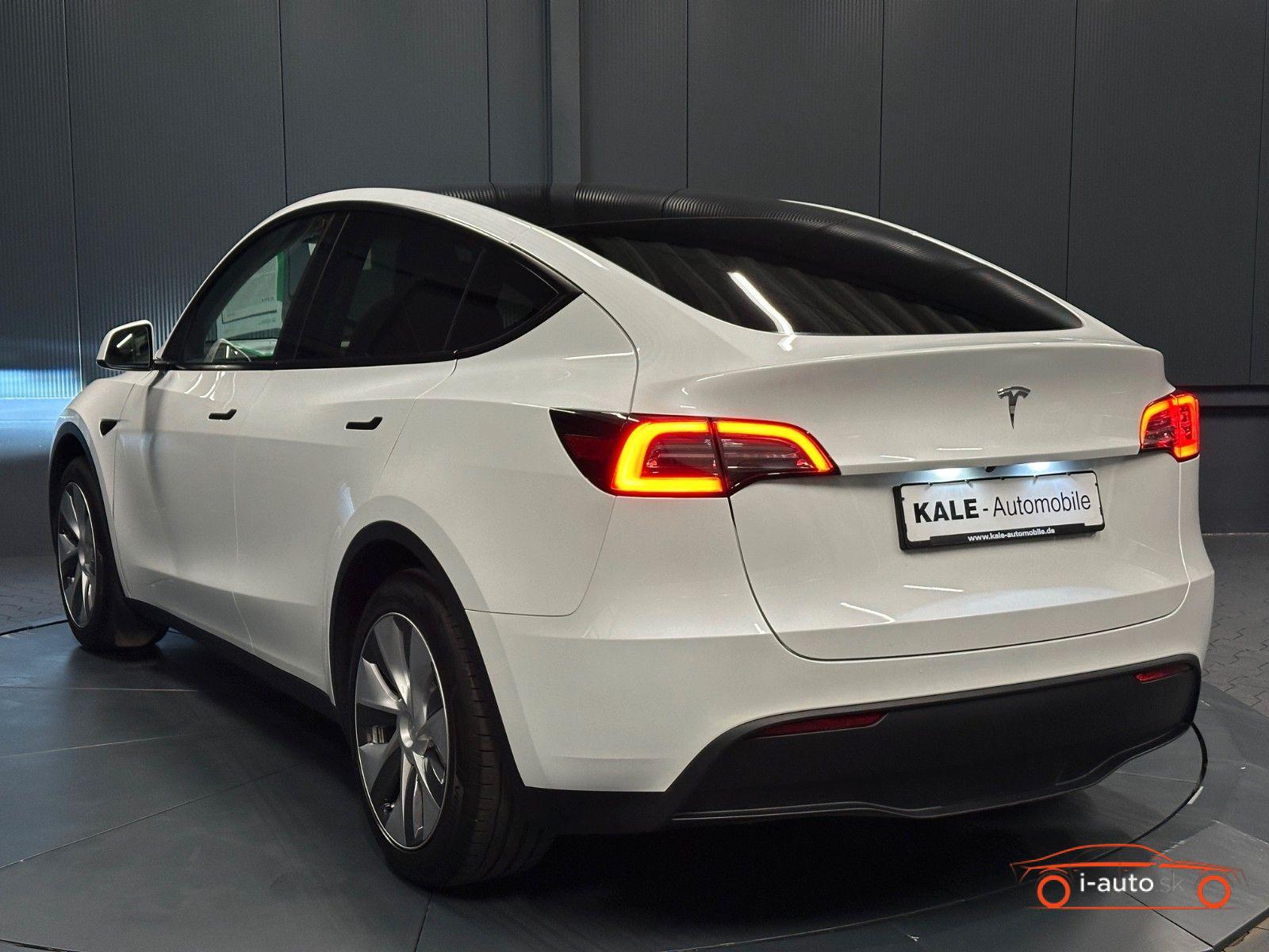 Tesla Model Y 2023 na predaj – fotografia 3