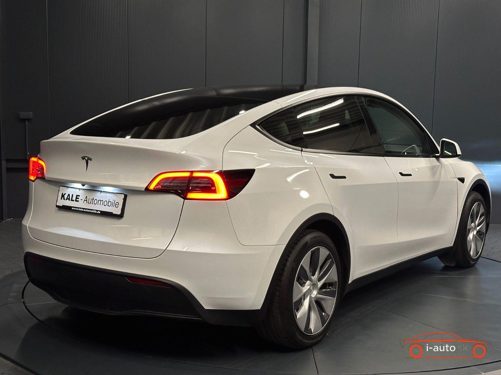 Tesla Model Y 2023 na predaj – fotografia 5