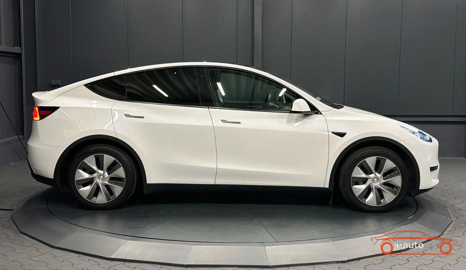 Tesla Model Y 2023 na predaj – fotografia 6