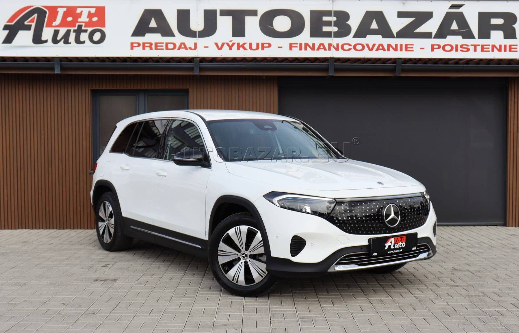 Mercedes-Benz EQB