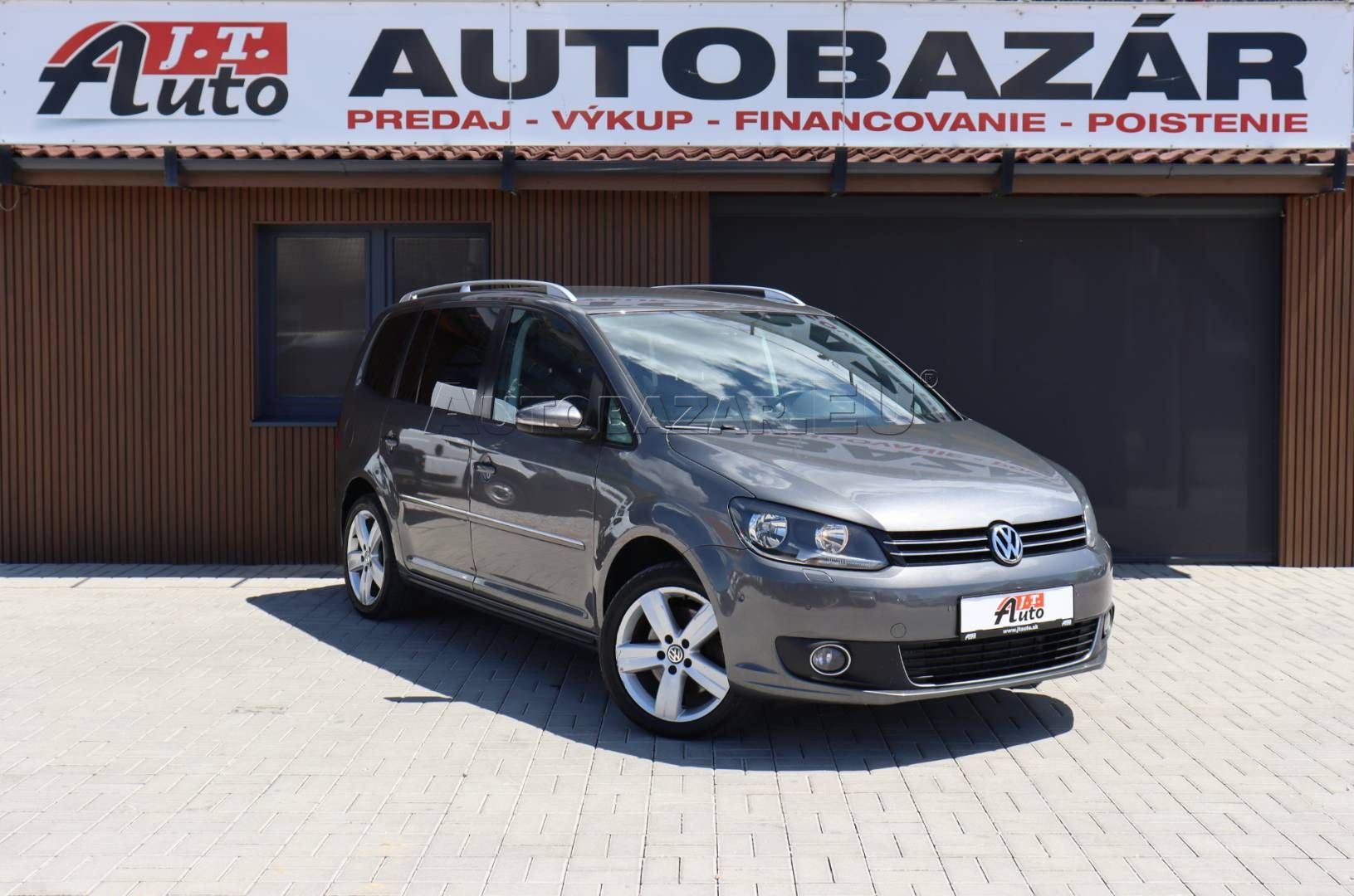 Volkswagen Touran 2011 na predaj