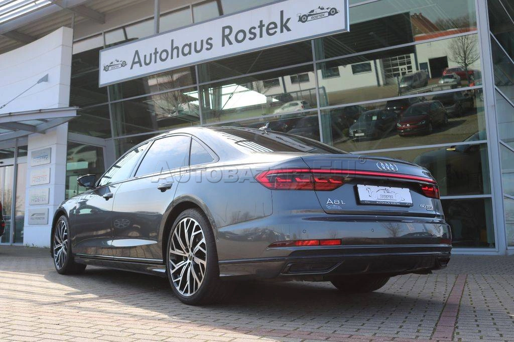 Audi A8 Long 60 4.0 TFSI V8 quattro tiptronic.
