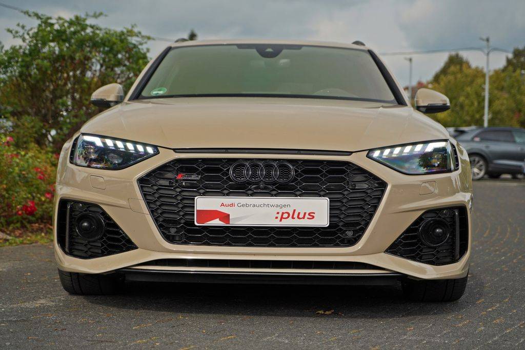Audi RS4 Avant quattro