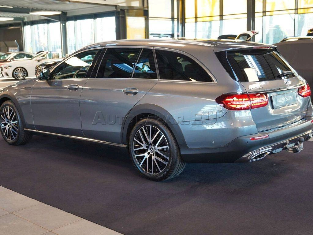 Mercedes-Benz E trieda Kombi Mercedes Benz  400 d T 4M All-Terrain