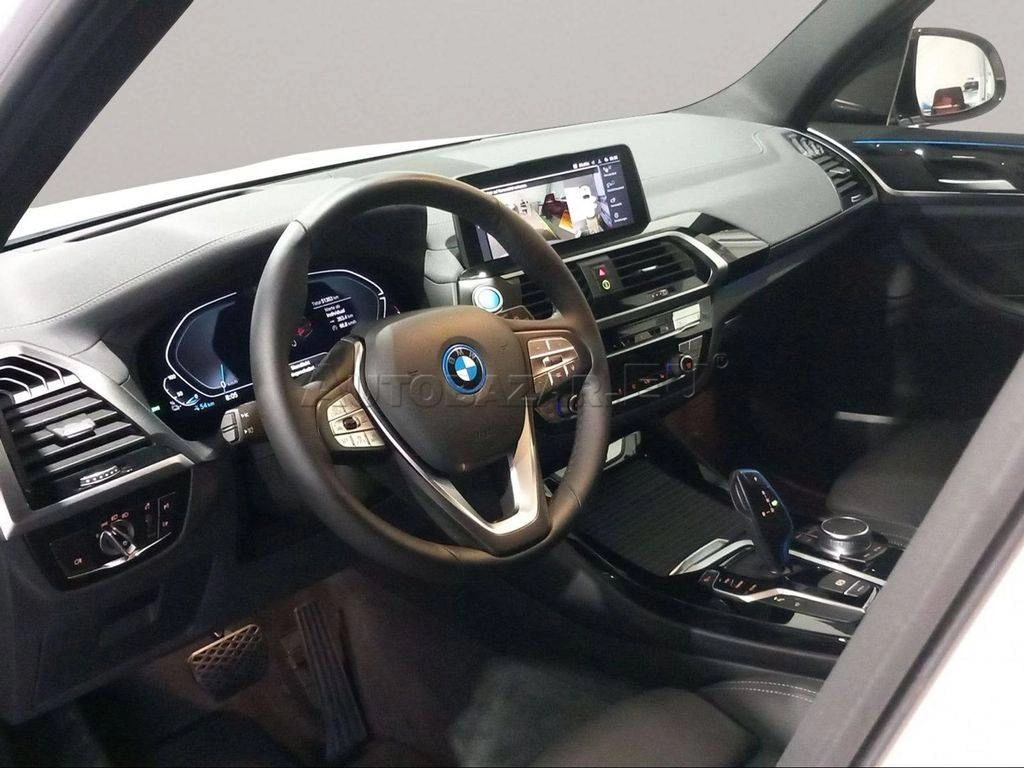 BMW iX3 A/T